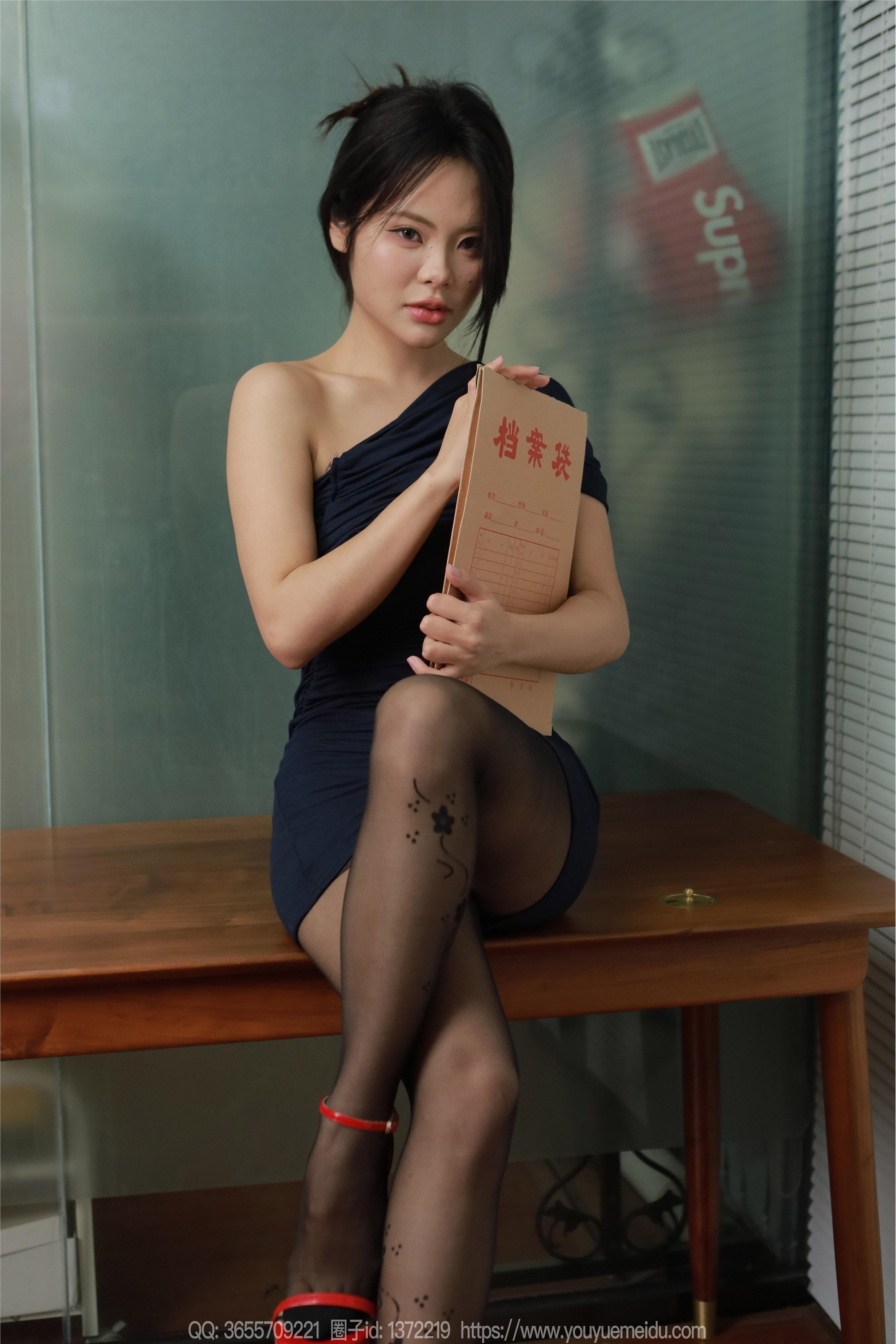 IESS异思趣向  2025.02.16 丝享家 1978 兔兔《梅花纹（上）》